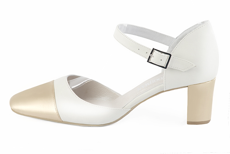Gold and off white women's open side shoes, with an instep strap. Round toe. Medium block heels. Profile view - Florence KOOIJMAN